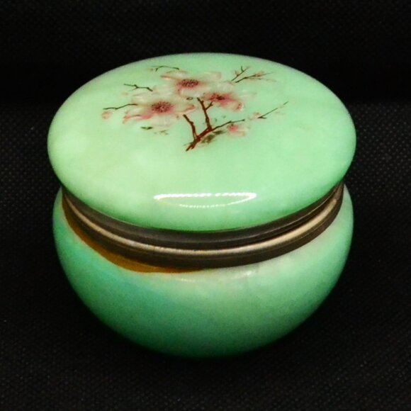 Vintage Light Green Italien Alabaster Trinket Holder With Cherry Blossom Lid - Picture 3 of 3